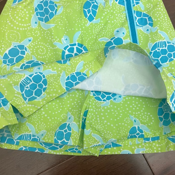 Girls Lilly Pulitzer Skort - Picture 2 of 3